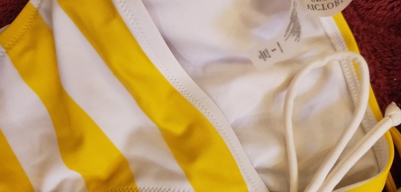 Victoria's secret bikini yellow small - Picture 2 of 3